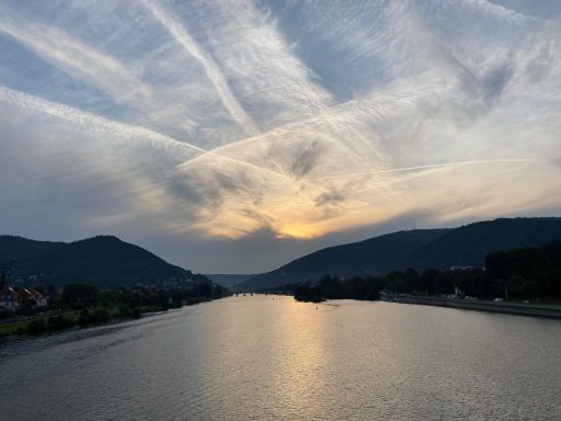 Turbulente Gebilde für turbulente Zeiten